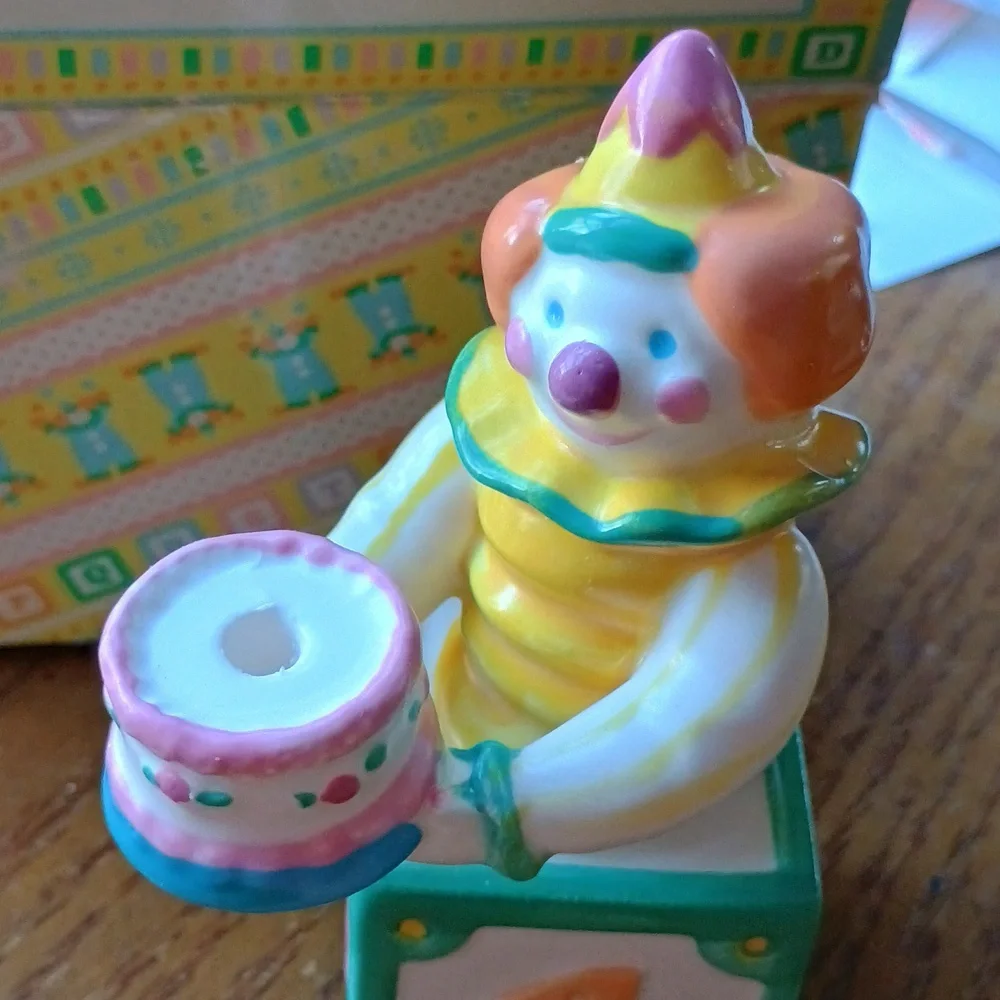 NIB Avon Year to Year Birthday Candle Clown w Candle Holder on Block 1-4 Years